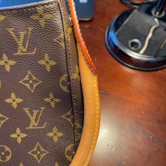Louis Vuitton Looping Bag - Picture 4 of 11